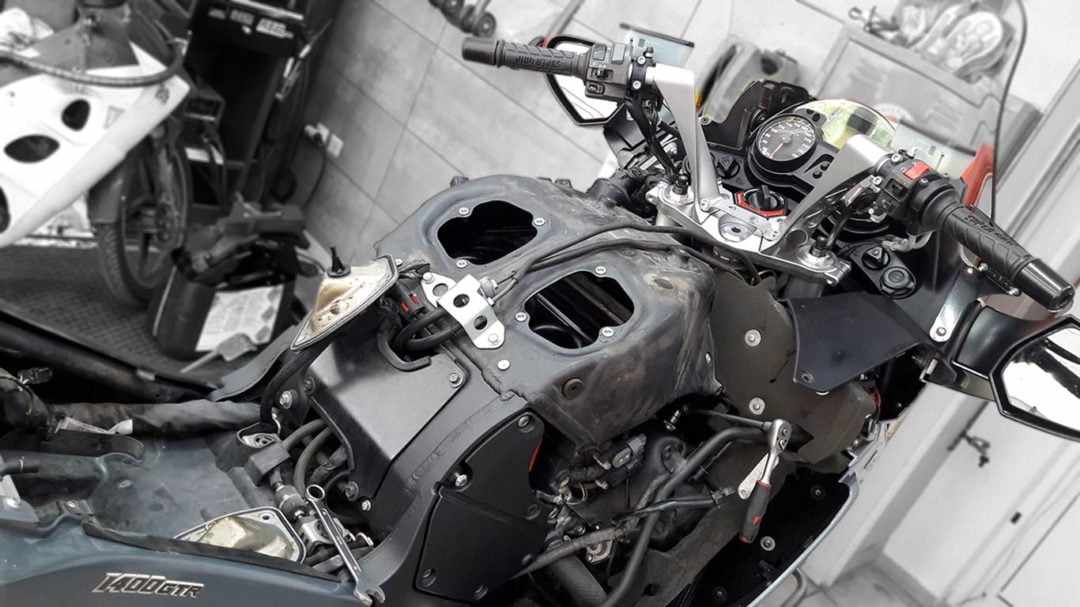 GTR1400 service kawasaki