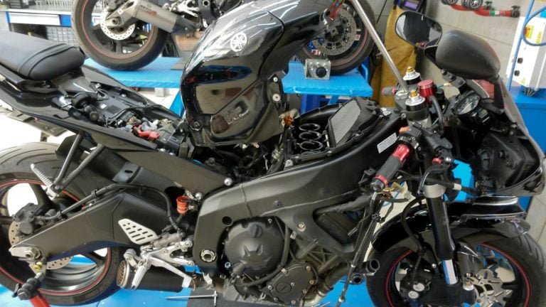 Yamaha R6 μεγαλο service