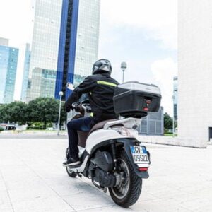 Βαλίτσα Givi B32NL monolock μαύρη 32 Λίτρα